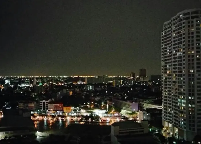 ホテル Poonchock Mansion バンコク都