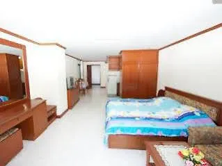 ホテル Poonchock Mansion 2*